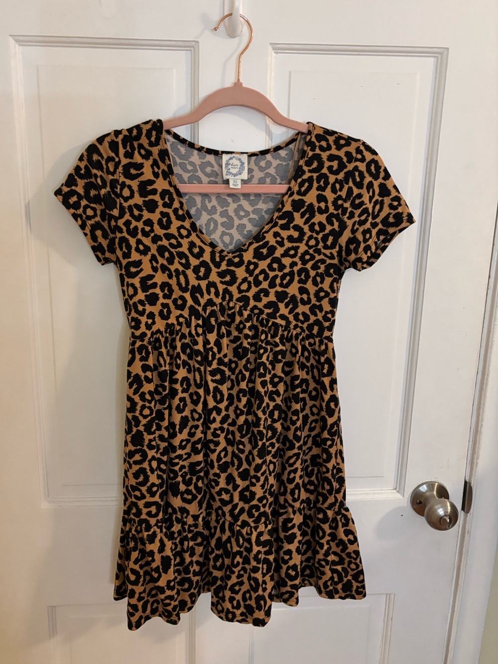 Blue Rain Leopard Print V-Neck Short Sleeve Dress - Black & Tan Size XS